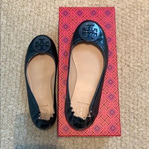 Torey Burch Minnie Travel Flat Metallic Navy 7 NIB
